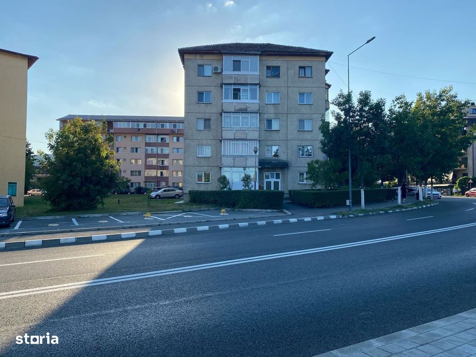 Teren de vânzare în zonă urbană, acces asfaltat