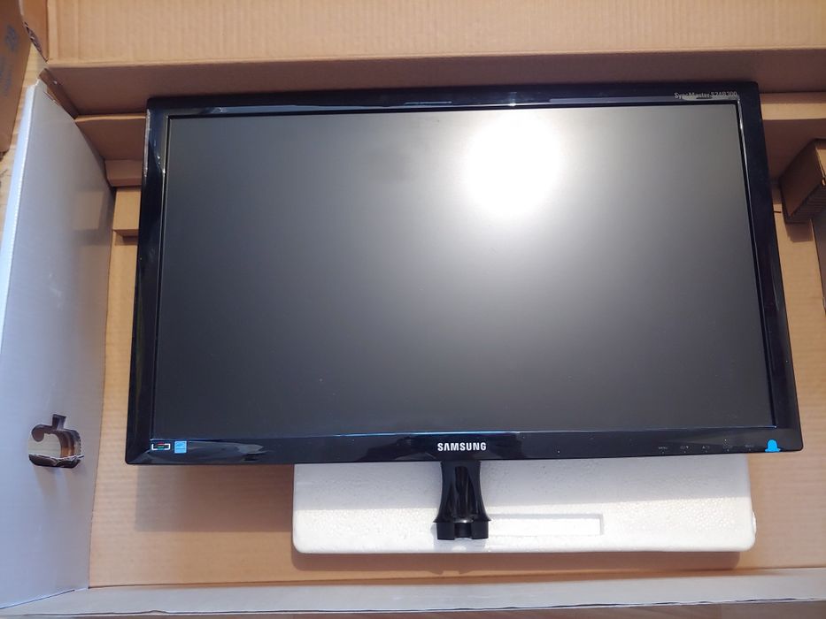 Монитор Samsung S24B300BL