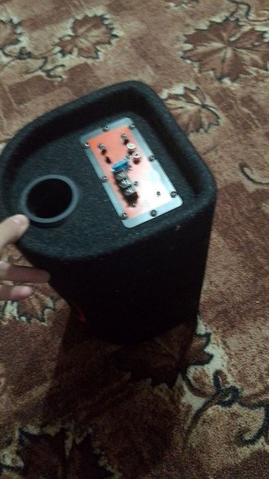 Продам сабвуфер в авто