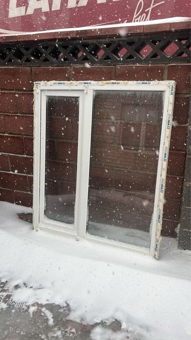 Продам пластиковые окна 3шт