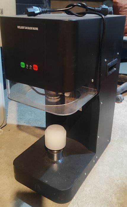 Машинка для запечатывания банок