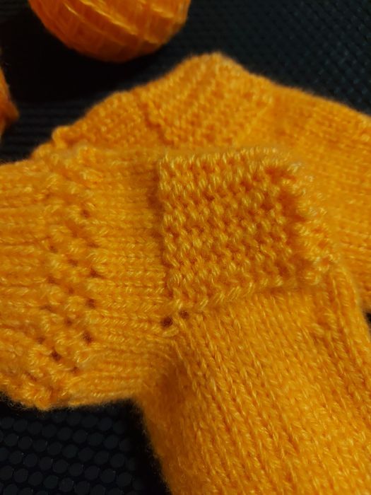 Продам носочки,  2-4 годика