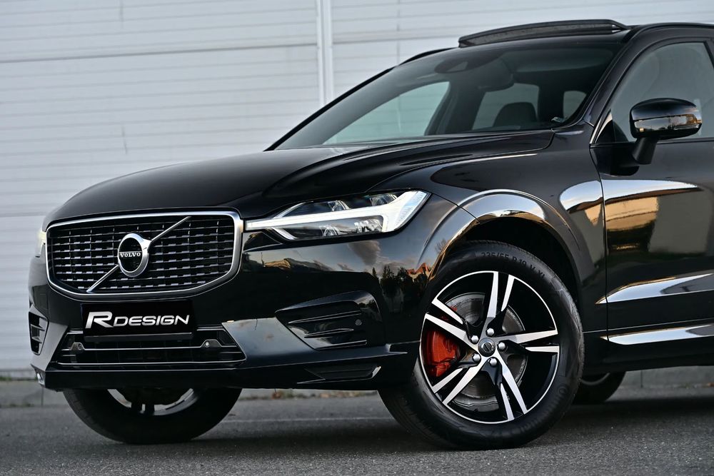 Volvo XC 60 =R-design=Panorama=Distronic=Lane+Side+Distronic=Camera video=AWD=