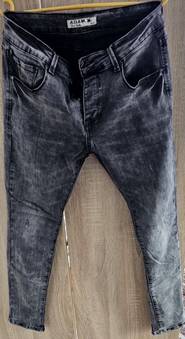 Различни модели дънки