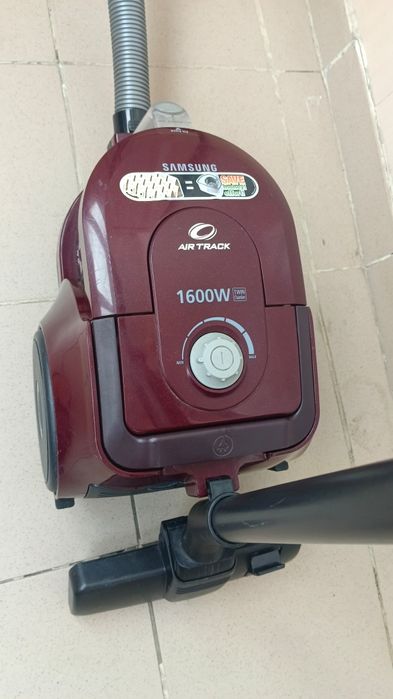 Пылесос Samsung 1600W