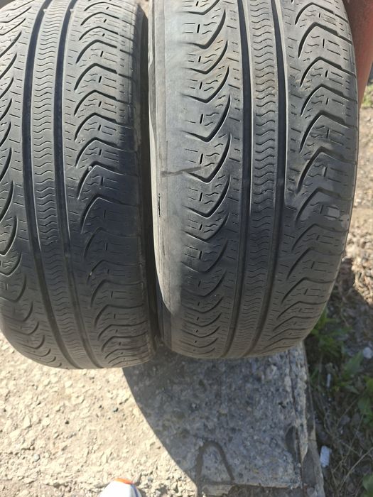 Продам шины 215/55/17 пирелли