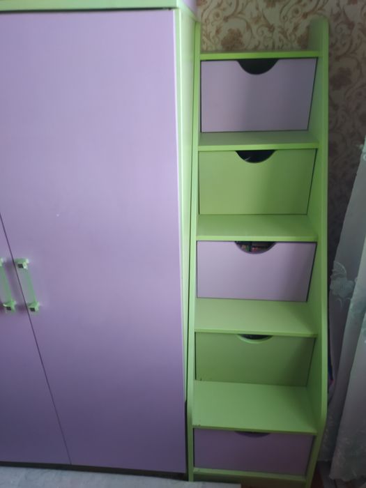 Продам двухъярусную кровать