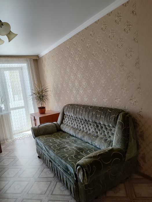 Продается диван зелёного цвета