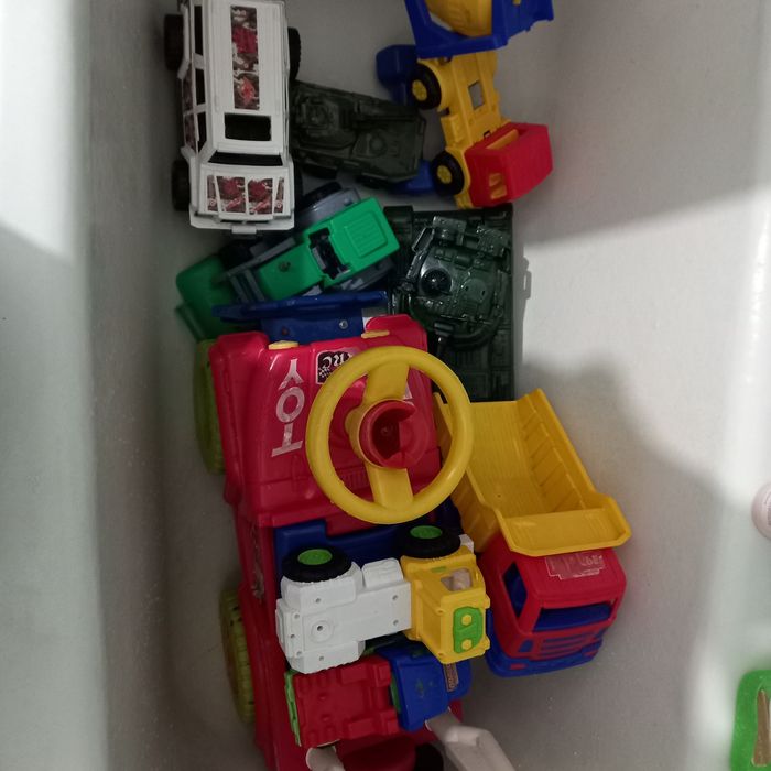 Игрушки, конструктор за 1000 тенге