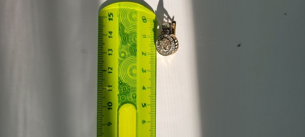 Серьги новые  6.35 гр бриллиант 0.6 карат