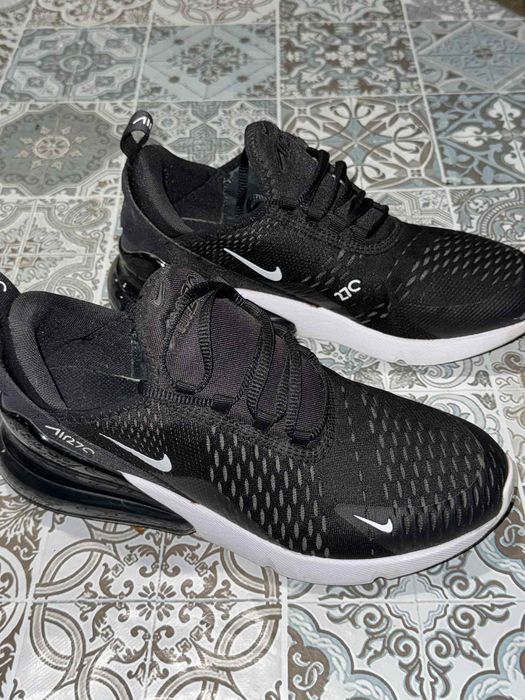 Дамски обувки Nike Air Max 270