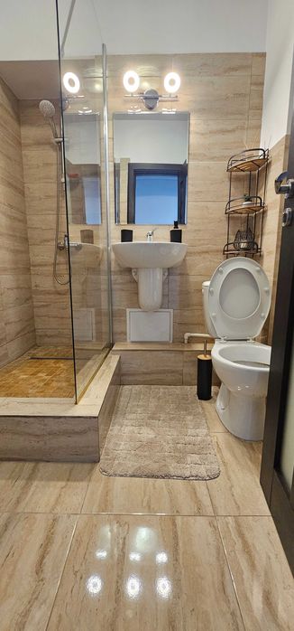 Închiriez garsonieră transformată în 2 camere – Calea București, zona Piața Mare | Direct proprietar