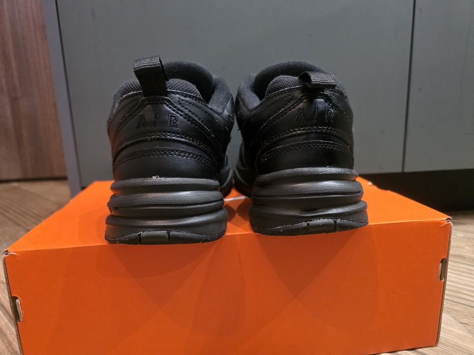 Мъжки маратонки  NIKE AIR MONARCH - Резервирани!