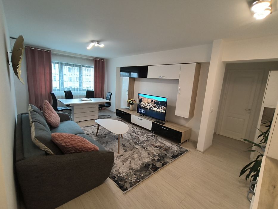 Proprietar închiriez apart doua cam bloc nou