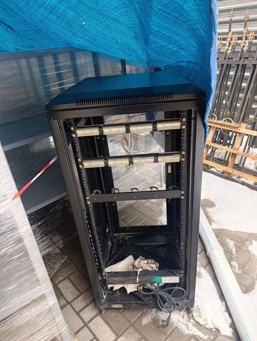 Серверный шкаф YAcom