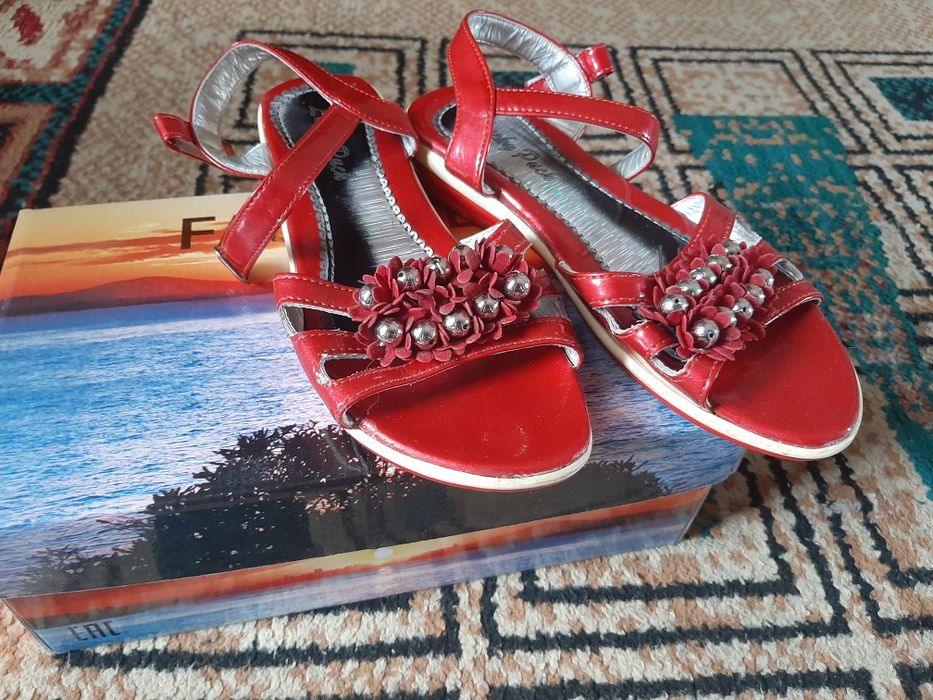 Көктемге, жазға аяқ киімдер