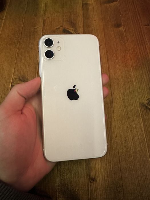 Продаю iphone 11