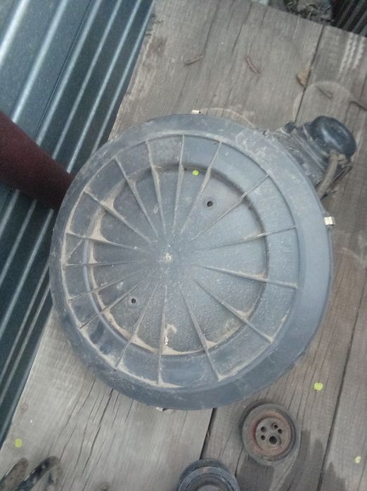Продам запчасти на Ауди 80