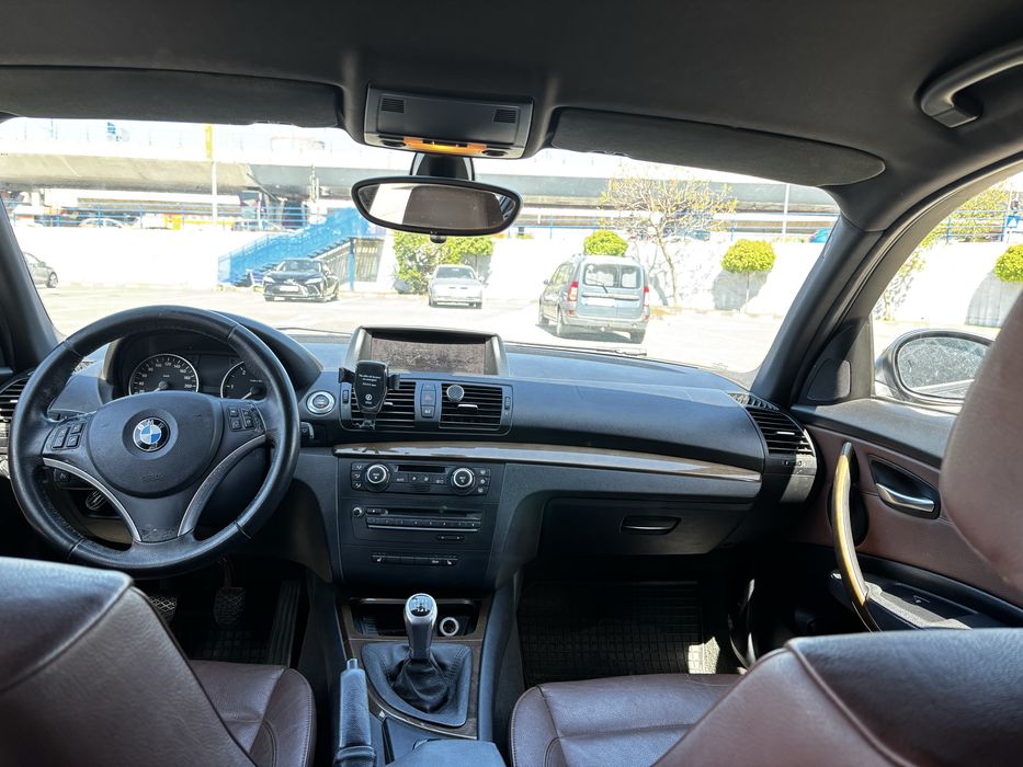 BMW Seria 1 E87 118d DPF 2009 N47