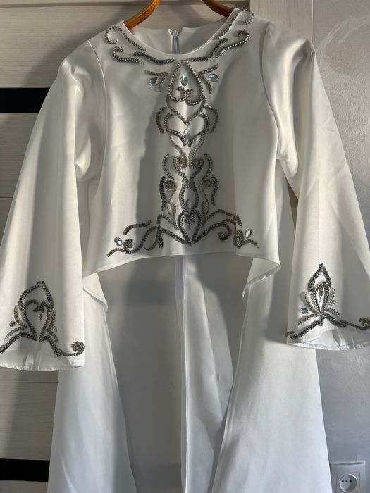 Продается платье и накидка со шлейфом