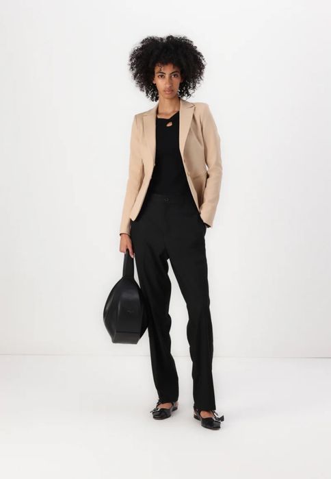 Блейзър и пола Patrizia Pepe, Elisabetta Franchi, Max Mara
