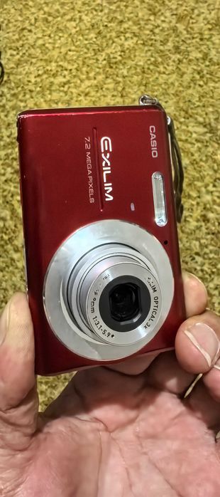Фотоапарат CASIO EX-Z75