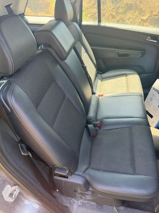 Opel Zafira 1.9 tdi   7 locuri