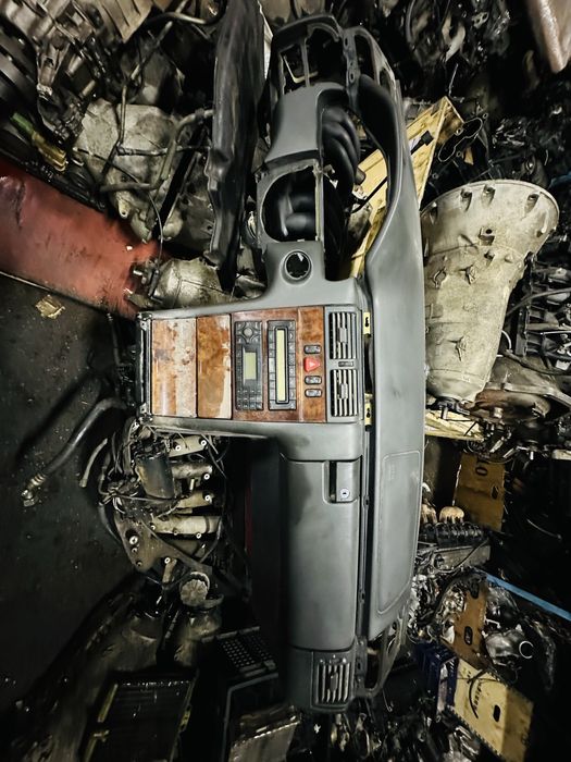 W210 панель ресталинг торпеда авторазбор бу запчасть