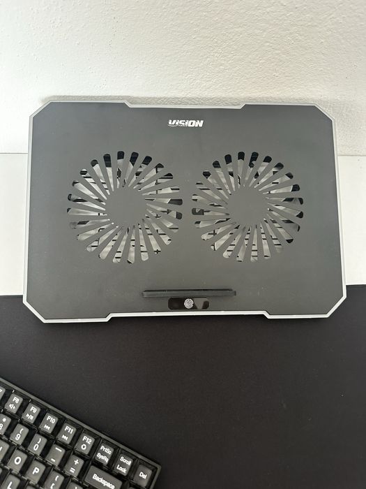 Cooler rgb pentru laptop