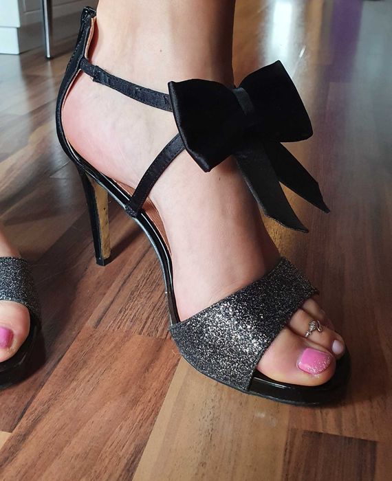 Елегантни дамски сандали