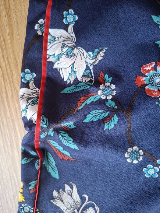 Pantaloni Pull&Bear-model floral