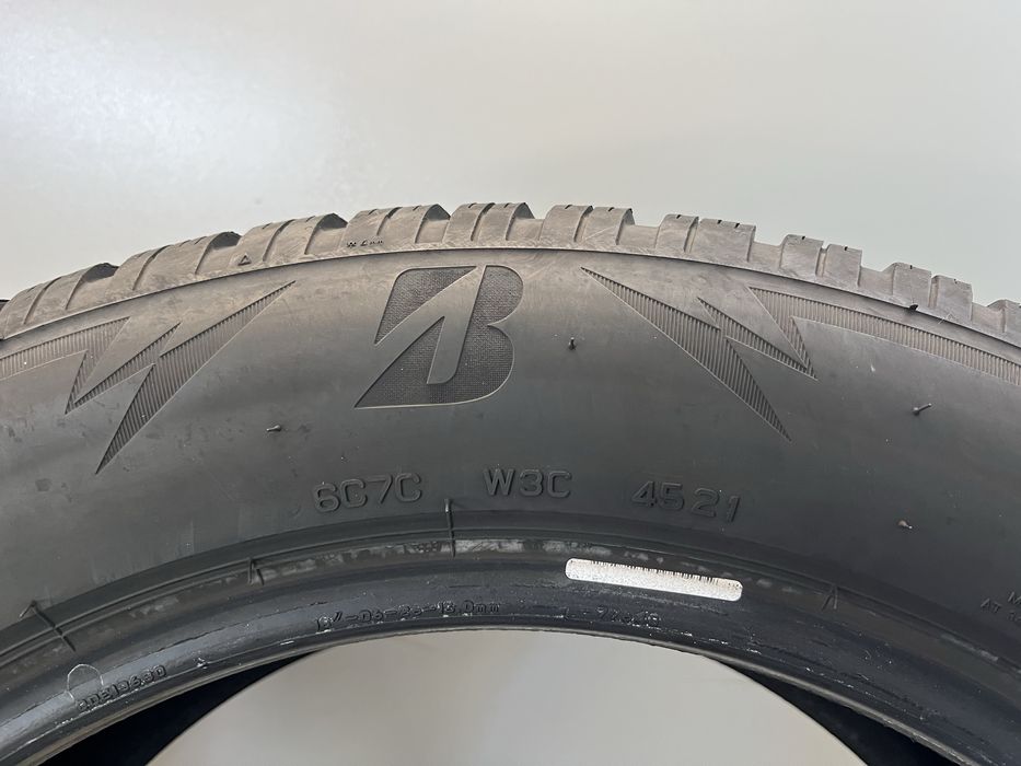 Зимни гуми 235/55/18 Bridgestone
