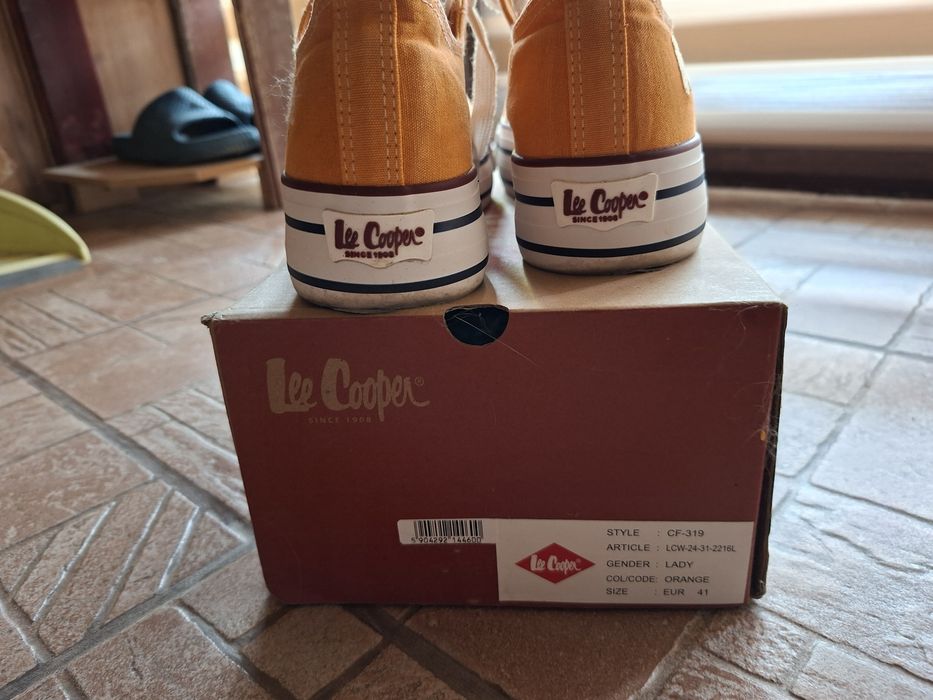 Нови,красиви,ниски кецове Lee Cooper, 41номер
