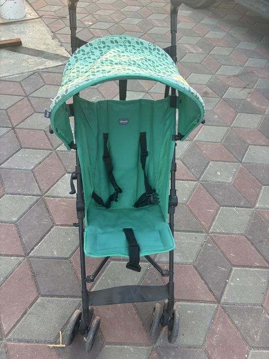 Продам коляску, трость.