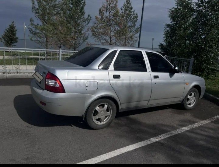 Продам машину приора