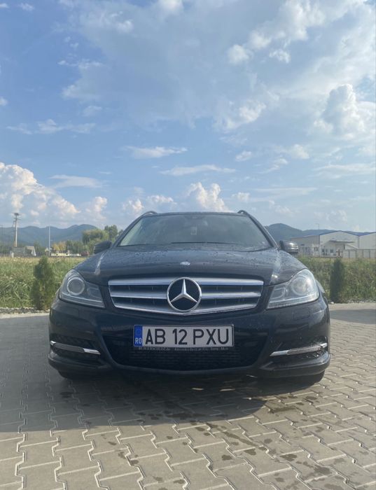 Mercedes-Benz C220