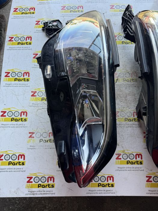 Far stanga dreapta halogen Peugeot 3008 5008 2016-2020