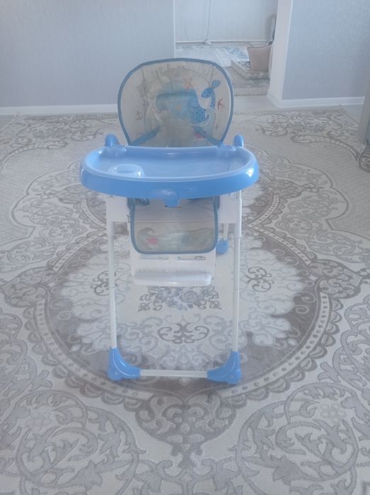 Детский стульчик для кормления