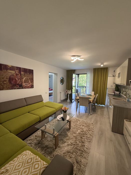 Inchiriez apartament 2 camere zona Zamora Busteni