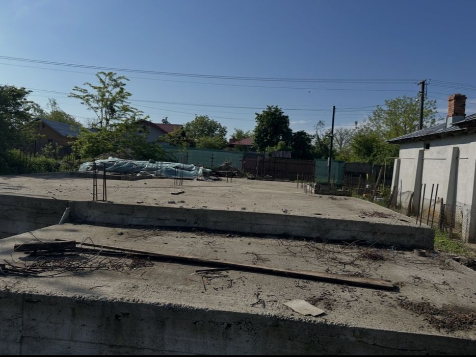 Teren intravilan cu fundatie si beci, Cocorasti Grind Prahova