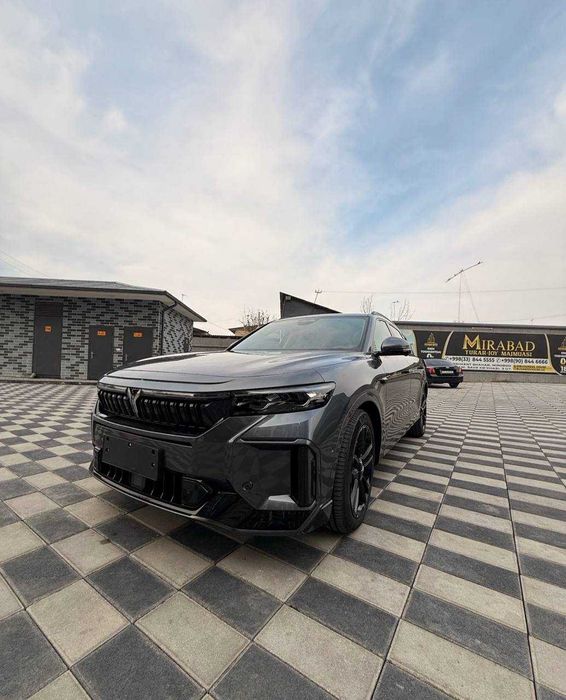 Voyah Free crassover naqt va nasiya