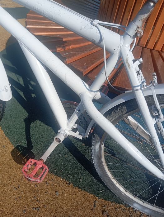 Bicicleta alba de vânzare