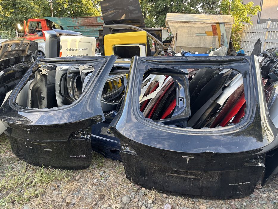 Капак/Багажник/Задна врата Tesla Model Y