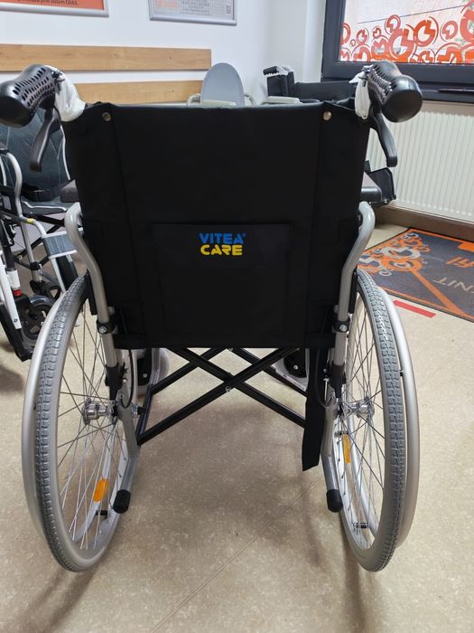 Scaun cu rotile(nou-cutie)