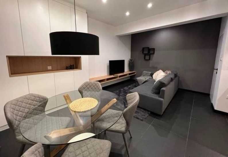 Дава се под наем Двустаен апартамент в Варна, Спортна зала - 80 кв.м за 600 € - Снимка #3