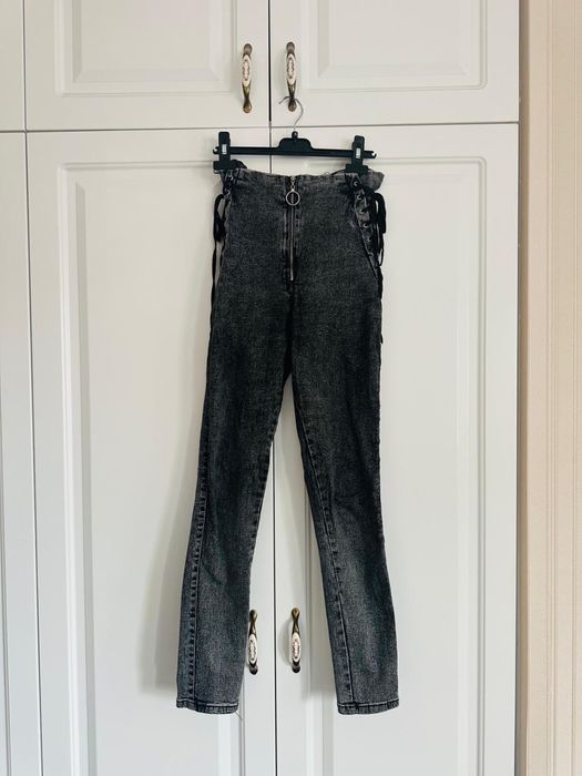 Blugi cu talie inalta negru spre gri , elastici masura S