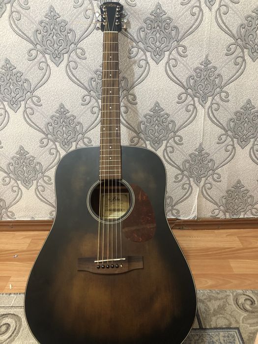 Продам гитару !Срочно!