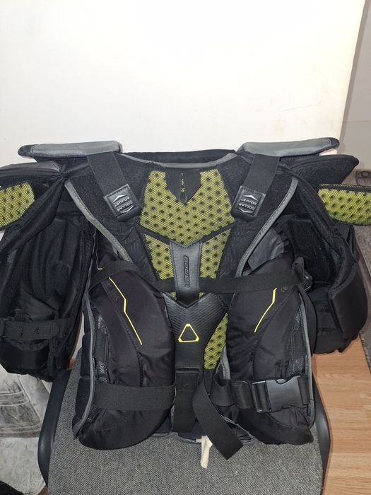 Нагрудник BAUER Supreme Mach