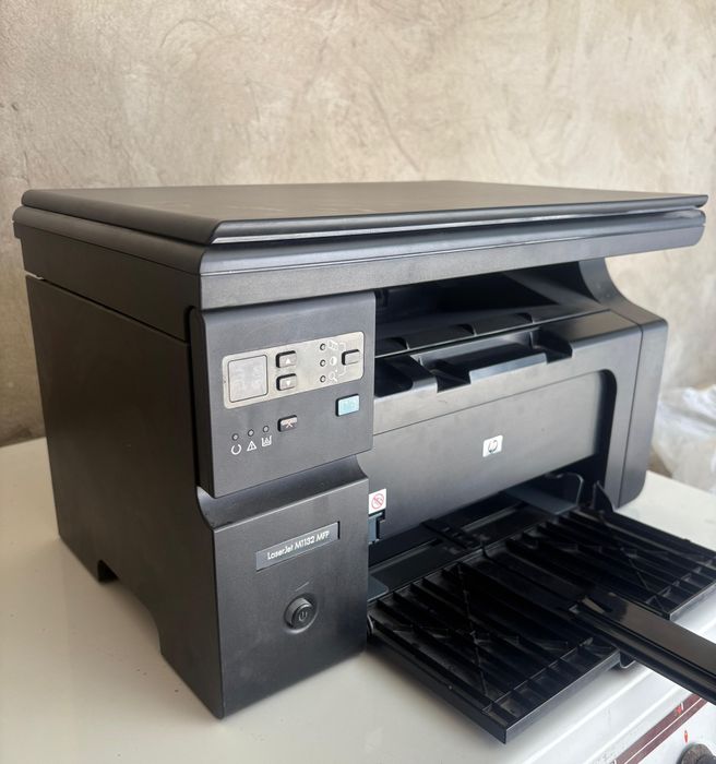 Принтер чёрный белый