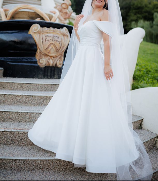 Rochie de mireasa din satin